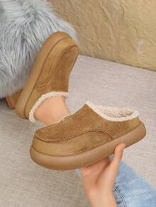 Sandal Wanita Warna Polos Bahan Suede Imitasi dengan Sol Tebal dan Ujung Tertutup, Sepatu Selop Ujung Bulat, Sandal dengan Hiasan Bulu Imitasi Warna Beige - Khaki - View 5