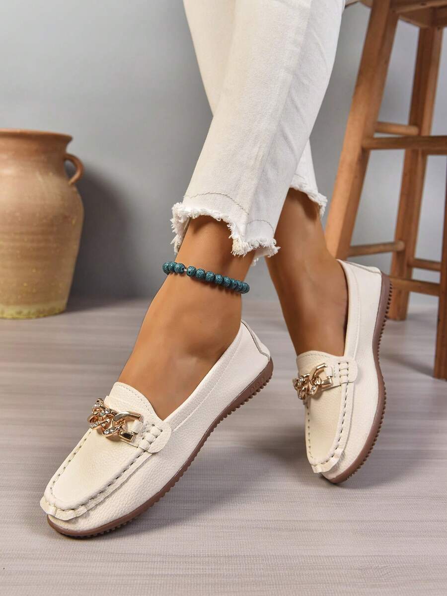 All Season New Driving Loafers Korean Style Round Toe Metal Chain Flat Casual Women's Loafers - White - View 1