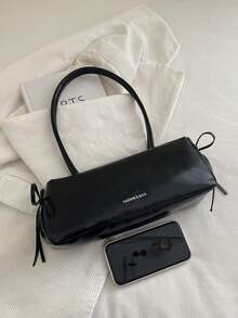 Tas Bahu Kecil Wanita yang Mengkilap, Modis, dan Serbaguna dengan Pita, Ringan, Minimalis, Warna Polos, Tas Ketiak dengan Detail Kerut, Cocok untuk Penggunaan Sehari-hari, Kasual, Perjalanan, Kerja, Liburan, dan Pelajar - Hitam - View 5