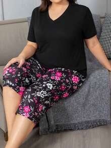 Plus Size Women's Fashion Floral Print V-Neck Design Pajama 2 Pieces Set - Black - View 1
