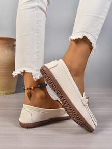 All Season New Driving Loafers Korean Style Round Toe Metal Chain Flat Casual Women's Loafers - White - View 5
