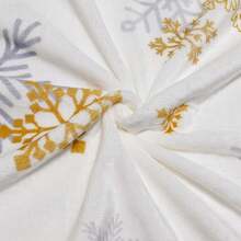 1pc Christmas Gold & Silver Snowflake Digital Print Flannel Blanket - Modern Style, Soft & Comfortable Polyester Knit Fabric For All Seasons, Multi-Purpose, Suitable For Sofa, Bed, Travel, Camping, Chair, Gift Blanket - White - View 5