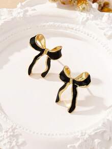 1 Pair Fashion Gold-Plated And Artificial Oil-Drip Black Bow Stud Earrings - Black - View 4