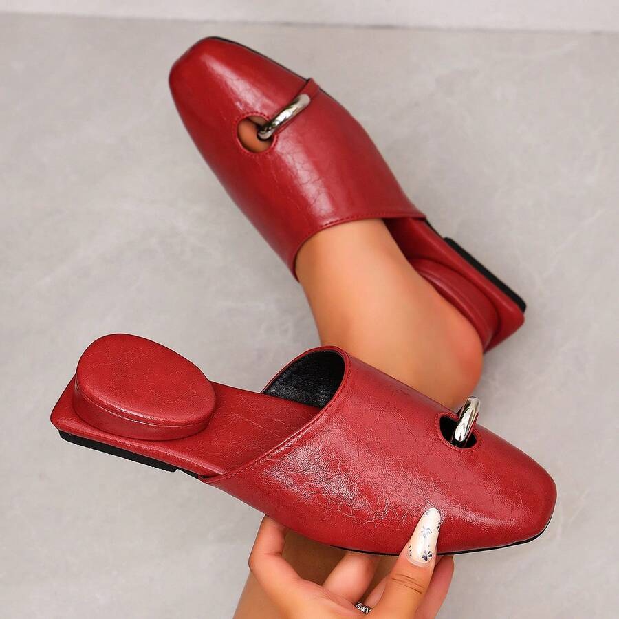 Women's Flat Casual Fashion Outdoor Slip-On Shoes With Round Ring Decor And Thick Sole Footbed