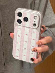 1pc New Minimalist Ins Style Pink & White Striped With Pink Bow & Polka Dot Pattern Phone Case, Large Window, Metallic Paint, Premium Texture Faux Leather PU Leather, Shockproof Protective Shell Compatible With IPhone 17/17Pro/17ProMax/16/16Pro/16ProMax/16Plus/15/15Plus/15Pro/15ProMax/14/14Pro/14ProMax/13/13Pro/13ProMax/12/12Pro/12ProMax/11/11ProMax/XR/XS/XSMAX, Anti-Shock Anti-Collision Protective Soft Case - Multicolor - View 3