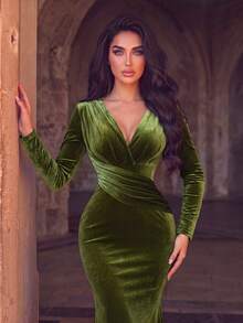 Luxury Deep V-Neck Mermaid Evening Gown, Ruched Bodice Slim Fit Tailoring, Suitable For Evening Gala, Pre-Wedding Photography, Portrait Photography - Army Green - View 3