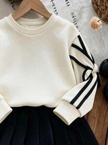 Girls' Fashion Bow Sleeve Sweatshirt And Pleated Black Skirt - Apricot - View 4