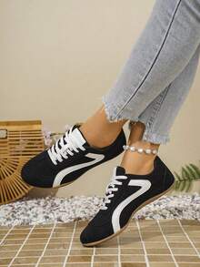 Sepatu Sneakers Kasual Wanita, Bertali, Ujung Bulat, Profil Rendah - Hitam - View 4