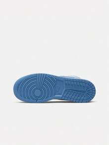 Sepatu Basket Remaja AIR JORDAN 1 LOW (GS) Low-Top DM8947-100 - Blue and White - View 5