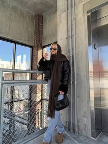 1件女款極簡純色羊絨圍巾，休閒百搭流蘇保暖披肩，時尚防寒外套，適合日常穿著 - 摩卡棕 - 查看 4