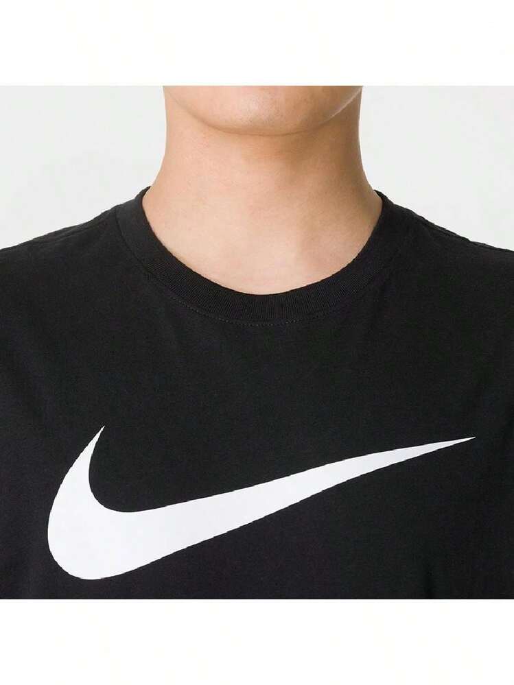 Nike 男款 AS M NSW TEE ICON SWOOSH 柔軟舒適運動休閒短袖跑步訓練上衣 DC5095-010 - 黑色 - 查看 3