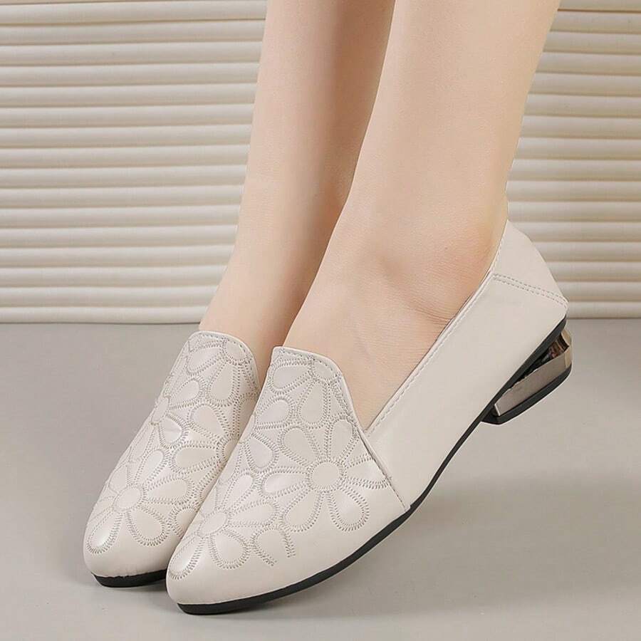 女款刺繡尖頭平底樂福鞋,粗跟一腳蹬開車鞋,低筒軟底軟面,百搭休閒鞋 - 米色 - 查看 1