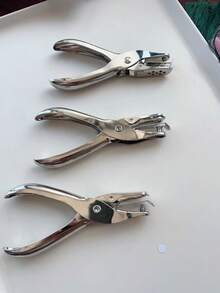 ثاقب معدني صغير، مثقب الورق للأعمال اليدوية، مناسب للمدرسة والمكتب والمنزل ومشاريع DIY العائلية - فضي - مشاهدة 5