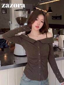 Atasan Lengan Panjang Model Korea dengan Bahu Terbuka dan Detail Kerut untuk Wanita, Hem Bergelombang, Potongan Ramping, dan Lapisan Dalam Seksi untuk Musim Gugur. - Coklat - View 3