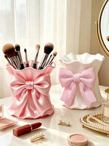 1pc Satin Bow Makeup Brush Holder, Wavy Ruffle Edge Cosmetic Tool Storage Box, Can Hold Makeup Brushes, Eyeliner, Eyebrow Pencil, Lipstick, Eyebrow Brush, Makeup Sponge And Various Small Beauty Tools, Suitable For Desktop, Vanity, Dorm Use, Girls Desktop Decoration Gift - Multicolor - View 1