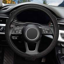 Elastic Stretch Steering Wheel Cover, Warm In Winter, Cool In Summer, Universal Microfiber Breathable Ice Silk, Non-Slip, Odorless, Easy To Carry - Steering Wheel Cover - View 2