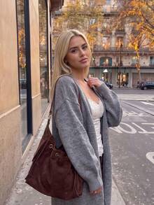 Sweater panjang abu-abu berkerah V, cardigan rajut longgar elegan dan serbaguna, cocok untuk pakaian kembali ke sekolah dan bepergian di musim gugur. - Grey - View 2