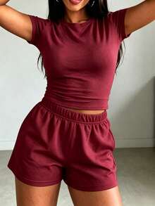2件組女款純色圓領短袖上衣與短褲休閒套裝 - 酒紅色 - 查看 3