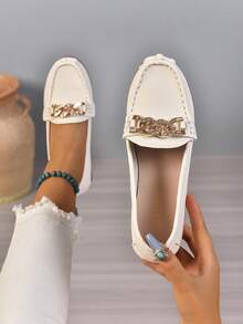 All Season New Driving Loafers Korean Style Round Toe Metal Chain Flat Casual Women's Loafers - White - View 2