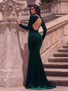 Gaun Bridesmaid Beludru Lengan Panjang Berkerah V Dalam yang Elegan, Desain Belahan Paha, Cocok untuk Acara Pesta Formal - Dark Green - View 2