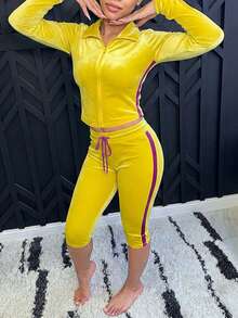 LovelyWholesale Women's Y2K Polo Collar Velvet Tracksuit, Side Stripe Zipper Jacket And Capri Pants 2 Pieces Set, Autumn/Winter - Yellow - View 2