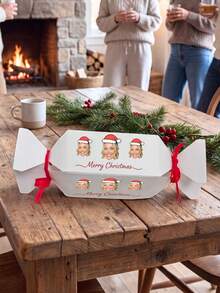 Kotak Kardus Permen Natal yang Dapat Disesuaikan dengan Foto yang Diunggah, Kotak Permen Natal yang Dipersonalisasi, dan Dilengkapi dengan Tali Merah. Kotak-kotak ini Cocok untuk Penataan Meja Natal, Dekorasi Pesta Liburan, dan Juga Menjadi Hadiah Natal yang Menyenangkan untuk Teman-teman. - MultiWarna - View 10