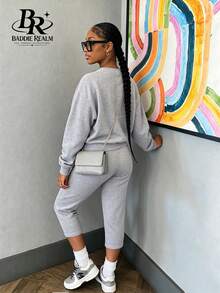 BADDIE REALM Women's Casual Rib-Knit Round Neck Sweatshirt And Cropped Leggings Set, 2 Pieces For Fall And Winter - Grey - View 3