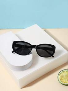 1pc Kids 3-8 Years Old Pure Black Cat Eye Glossy Plastic Frame Lightweight Fashion Glasses, Casual Outdoor All Season Party Accessory, Includes Glasses Case - Multicolor - View 3