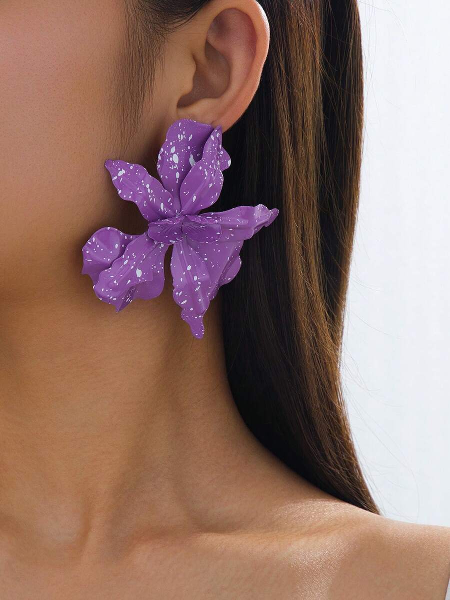 1 Pair Vacation Style Metal Flower Pendant Earrings For Women, Suitable For Daily Wear And Party Outfits, Random Flower Design - Purple - View 1