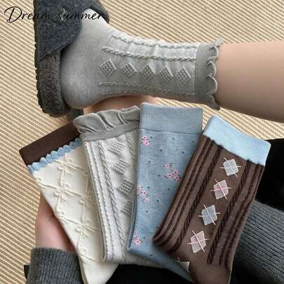 French Fresh Mori Style Vintage Women's Mid-Calf Socks Fashion Outfit