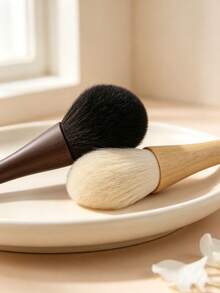1pc Large Powder Makeup Brush, Soft Fluffy Cosmetic Brush With Wooden Handle, Loose Powder Blush Brush For Face Makeup, Comfortable Curved Grip Design, Gentle Dense Bristles, Professional Cosmetic Tool For Daily Makeup Application - Multicolor - View 3