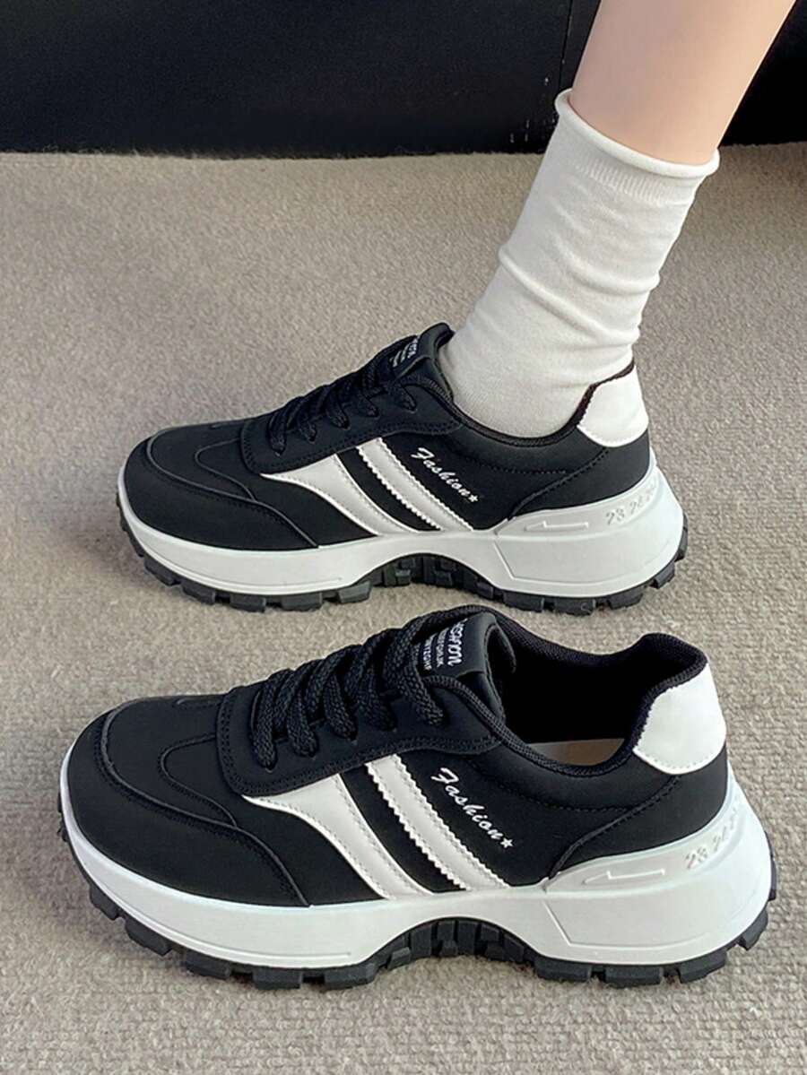1 Pair Women's White Lace-Up Casual Sports Shoes, Fashionable College Style Thick Sole Derbys - Black - View 1