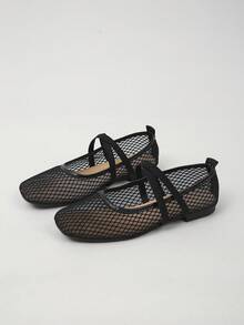 XfLadies' Fashionable Flat Sole Shoes With Hollow Buckle Design, Breathable And Comfortable, Suitable For Travel/Casual Daily/Commuting Wear. - Black - View 6