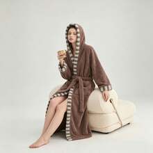 1pc Autumn/Winter Striped Colorblock Extra Long Plush Thickened Warm Home Bathrobe, Thickened Plush Fabric, Unisex Couple Style - Bathrobe - View 11