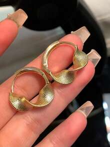 QTHOPE Metal Twist Hoop Earrings For Women Asymmetrical Geometry Round Dangle Earrings Party Minimalist Jewelry Golden Silver Color - Gold - View 3