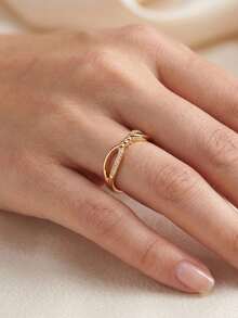 Gift Box Style Elegant Cubic Zirconia Ring, Twisted Texture Modern Fashion Jewelry, Non-Fading And Hypoallergenic, Suitable For Women's Daily Wear Or Holiday Gifts - Gold - View 4