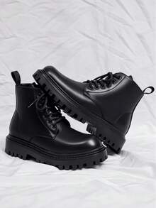 Estas botas militares con cordones para hombre presentan un diseño táctico urbano y una suela gruesa antideslizante, lo que las hace adecuadas tanto para el trabajo como para el uso diario. - Negro - Ver 5