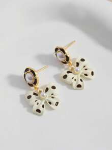 1 Pair Fashionable Bow & Flower Design Earrings For Women - White - View 2