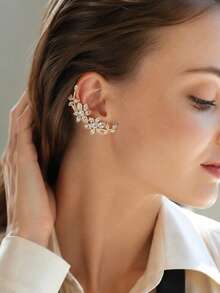 outingfit 1 buah Anting Jepit Telinga Motif Bunga dan Berlian Imitasi Baru, Aksesori Telinga Pesta Malam Elegan Gaya Eropa dan Amerika - Emas - View 4