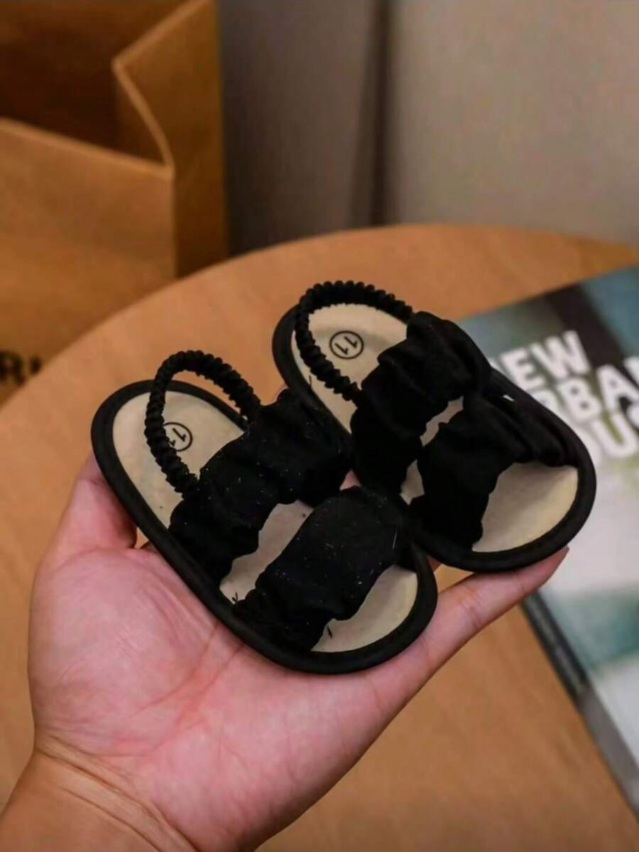 1 Pair Girls Elastic Pleated Design Flat Casual Comfortable Fabric Sandals, Suitable For Summer Wear - Black - View 1