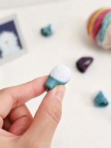 Sewing Thimble Set With Silicone Finger Protectors And Needle Threader – Adjustable Size, Suitable For Embroidery And Needlework; Silicone Finger Protectors, Fingertip Thimbles - Multicolor - View 9