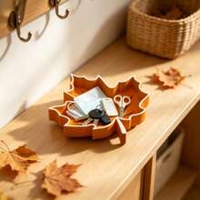 Maple Leaf Shaped Storage Tray, Can Store Jewelry, Keys, Aromatherapy Small Items, Also Serves As Desktop Decorative Display, Suitable For Living Room Coffee Table, Bedroom Vanity, Entryway Countertop Placement, Autumn Atmosphere Soft Decor, Suitable For Daily Home Use - Maple Leaf Tray - View 6