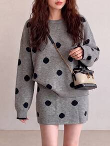 Setelan 2 Potong Wanita Musim Gugur/Dingin Minimalis Kasual Motif Polkadot Lucu Atasan Longgar dan Rok - Grey - View 1