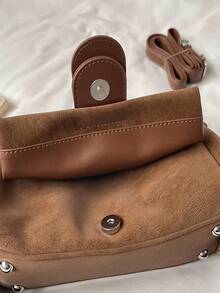 Women's Vintage Maillard Style Baguette Shoulder Bag With Metal Buckle Decor, Free Doll Charm, Dual-Use Handheld And Underarm, Multi-Layer Compartment Storage, Magnetic Flap Closure, Retro Commuter Bag For Students, Classes And Travel - Brown - View 9