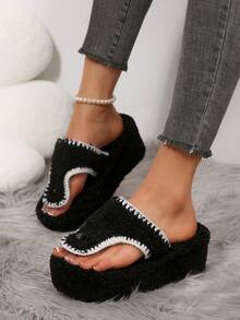 Sandal Selop Wanita Model Baru 2026, Berbulu Halus, Platform, Ujung Terbuka, Sol Tebal, Sandal Selop Mewah untuk Dalam dan Luar Ruangan - Hitam - View 5