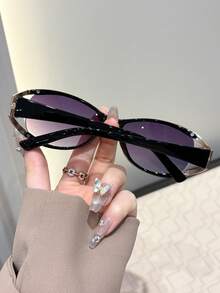 1 Pair Women's Fashion Geometric Pattern Sunglasses, Fusion Of Modern Geometric Lines And Personalized Charm, Suitable For Vacation Outfits, Parties, Daily Life, Travel, Music Festivals, Fits All Face Shapes. - Multicolor - View 2
