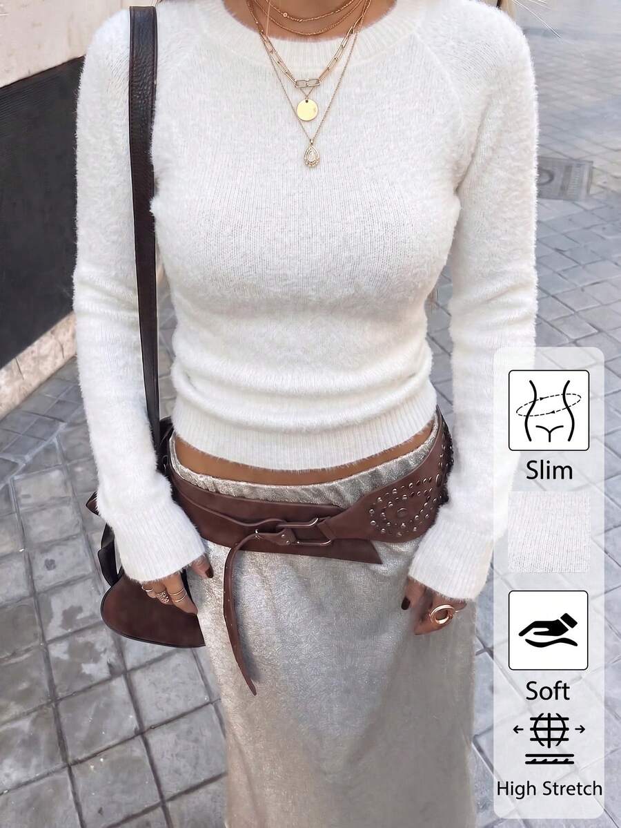 女款白色蓬鬆柔軟落肩圓領修身短版針織毛衣,性感溫柔風針織上衣,適合秋季 - 白色 - 查看 1