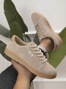 Men's Retro Street Style Skateboard Shoes Solid Color Flat Sole Casual Sneakers - Khaki - View 2