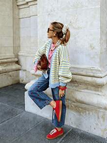女款街頭時尚條紋拼接配色鈕扣針織衫 - 淺藍色 - 查看 3