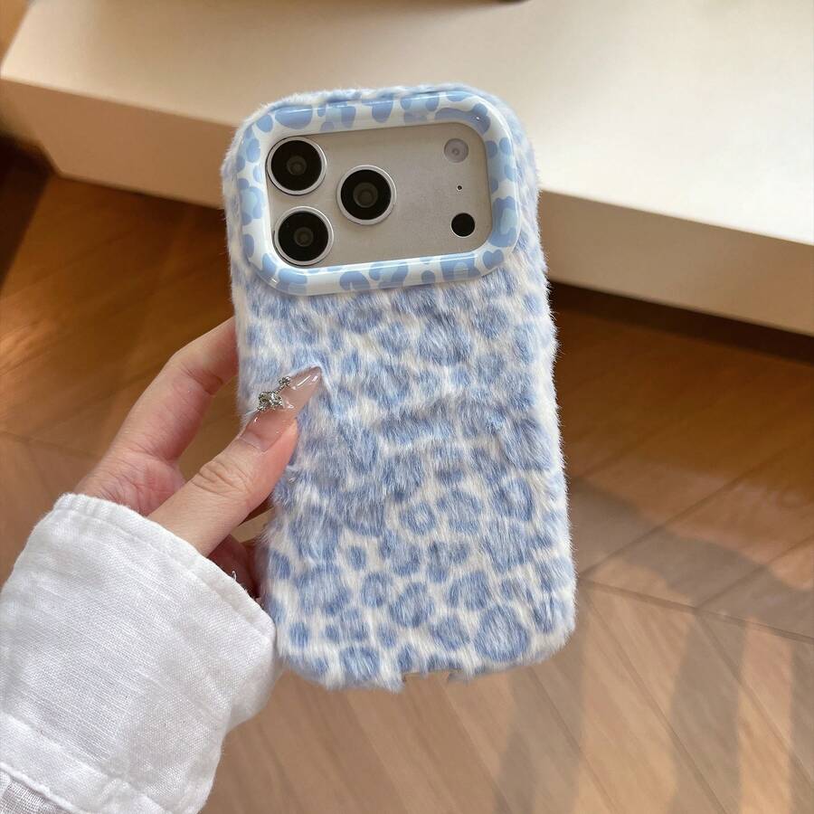 Autumn/Winter Vibe Leopard Print Plush Phone Case Compatible With IPhone 17 Pro Max/ 17 Pro/ 17/ 16 Pro Max/ 16 Pro/ 16/ 15 Pro Max/ 15 Pro/ 15/ 14 Pro Max/ 13 Simple Cute Plush Phone Case